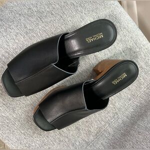 ❌sold❌Michael Kors black leather sandals